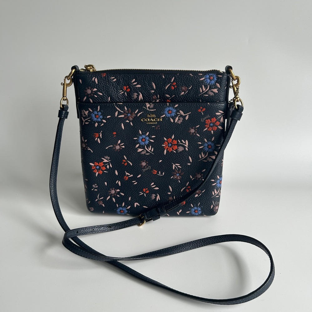 Coach Kitt Messenger Wildflower Navy Pebbled Leather Crossbody Bag Excellent